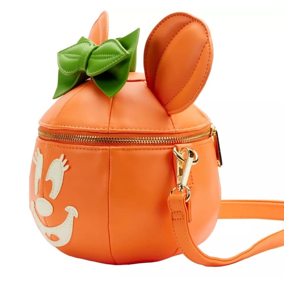 NWT Pumpkin Minnie Mouse O Lantern Loungefly Crossbody Bag! **Glow in the dark** - Picture 3 of 6
